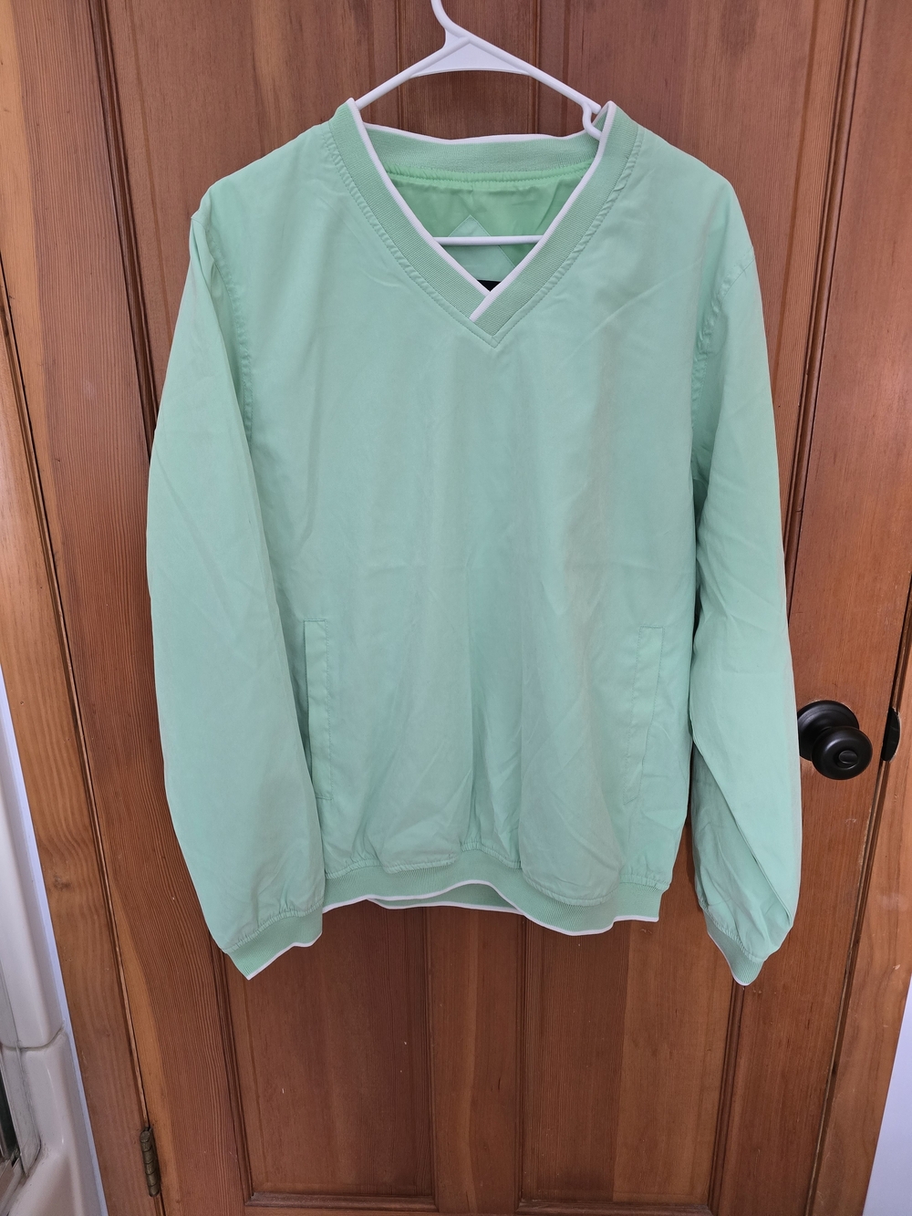 Tres Bien Mint Green V-Neck Pullover